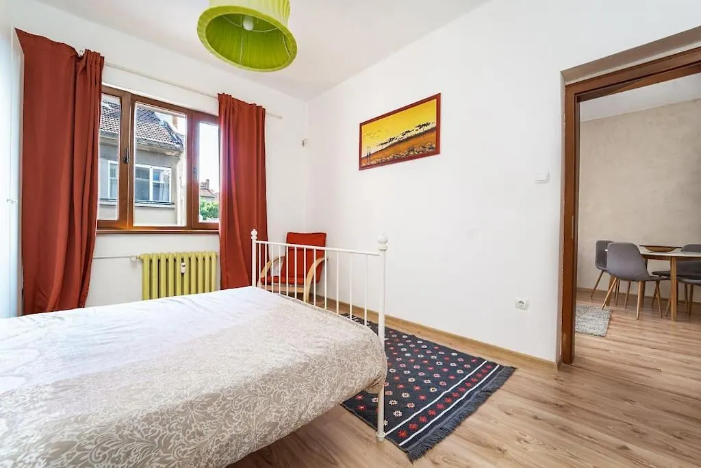Central Apartment 2Bd Next To Vitosha Bul. Szófia Bulgária