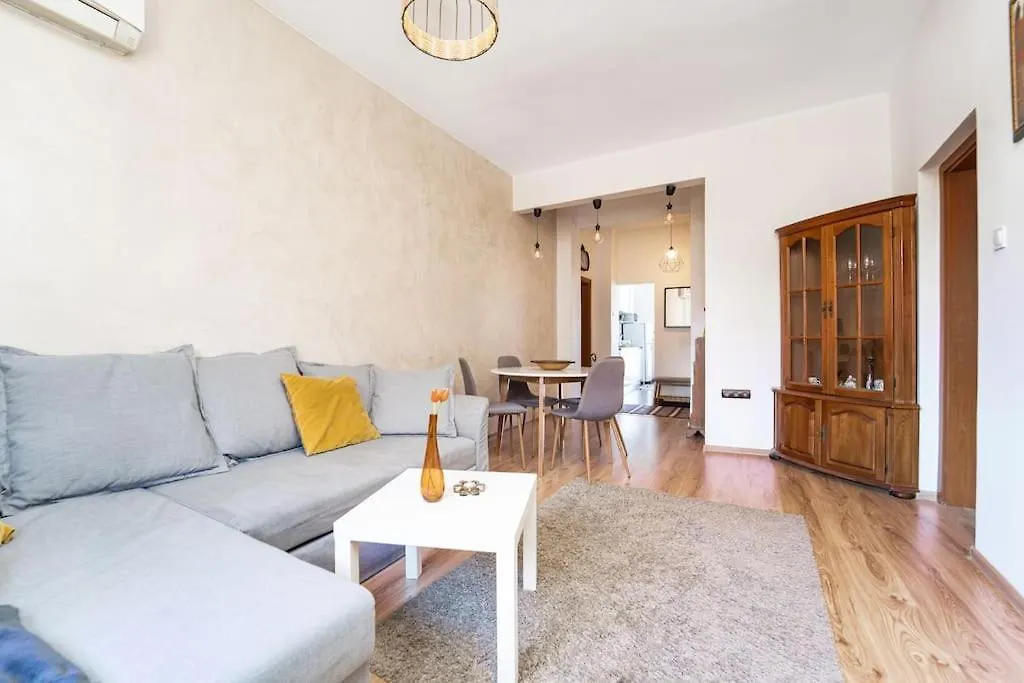 Central Apartment 2Bd Next To Vitosha Bul. Sofia