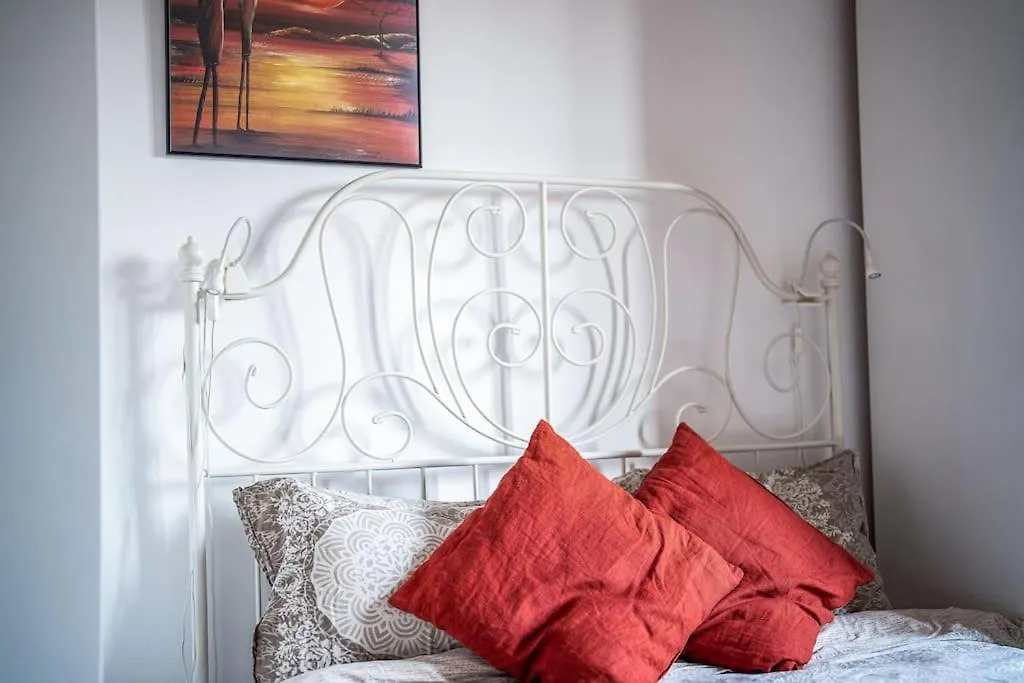 Central Apartment 2Bd Next To Vitosha Bul. Sofia Bulgarije